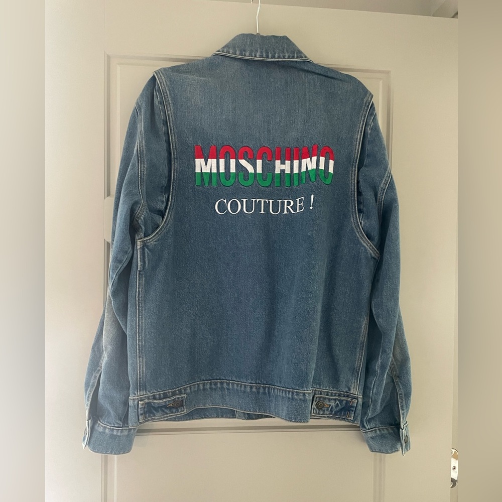 100% authentic mens MOSCHINO denim jacket. Great condition! Size 48